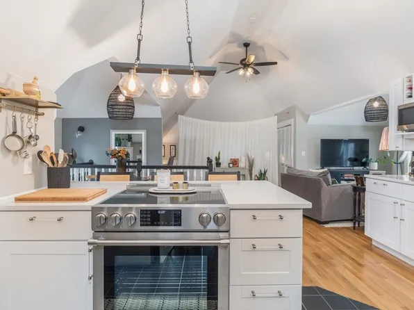 36 Saxton St #3, Dorchester, MA 02125