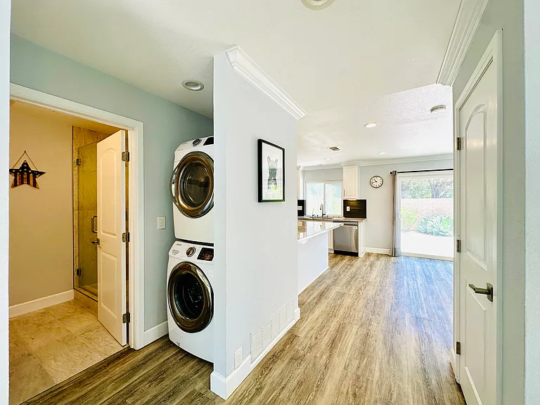 4561 Green Tree Ln — Photo 9