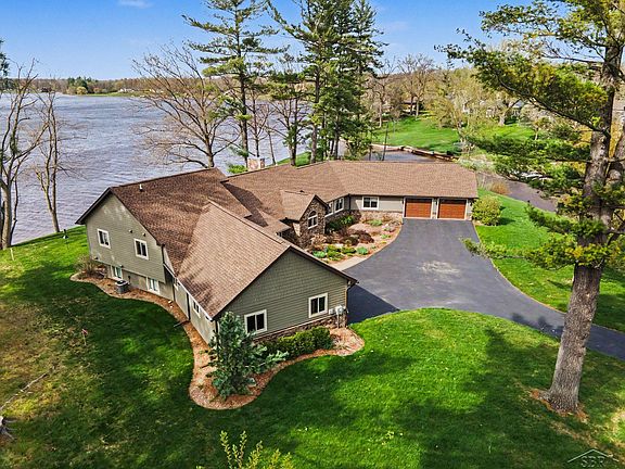 2nd image of 4589 N Island Dr