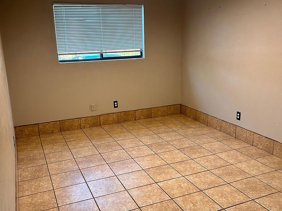 1st image of 2205 Calle De Suenos