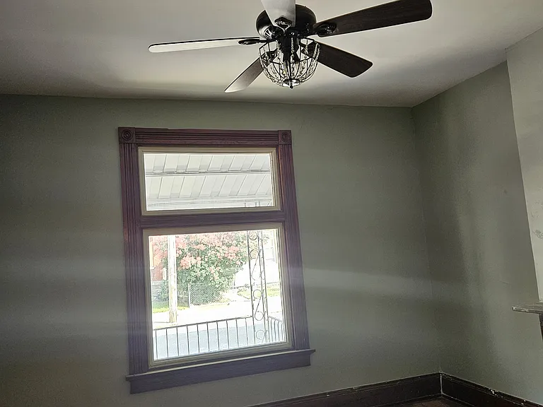 313 Walnut St — Photo 5