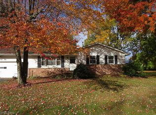 175 Wall Dr, Cortland, OH