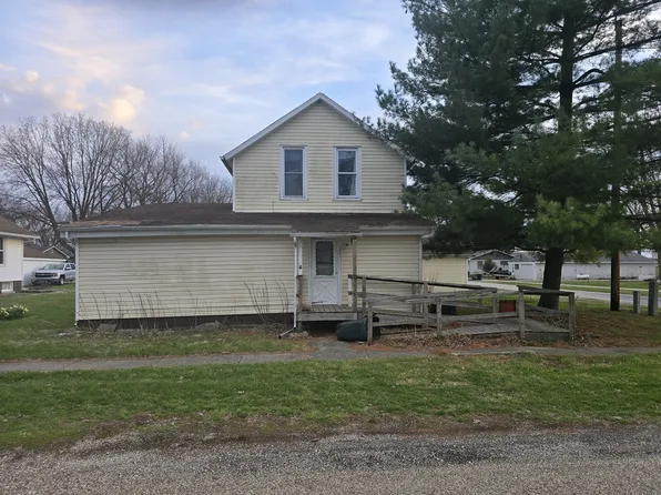 201 E Carlisle St, Mc Lean, IL 61754