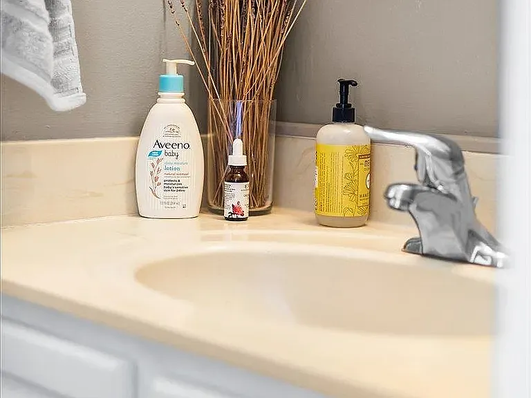 37 Densmore Dr — Photo 14