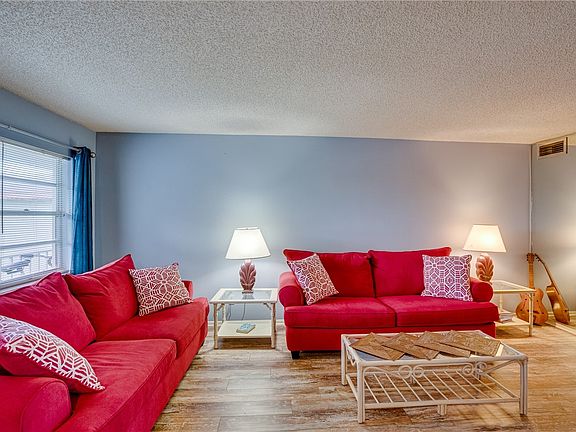 3rd image of 74 Royal Oak Ct APT 205