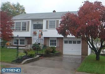 1st image of 2125 Lori Dr