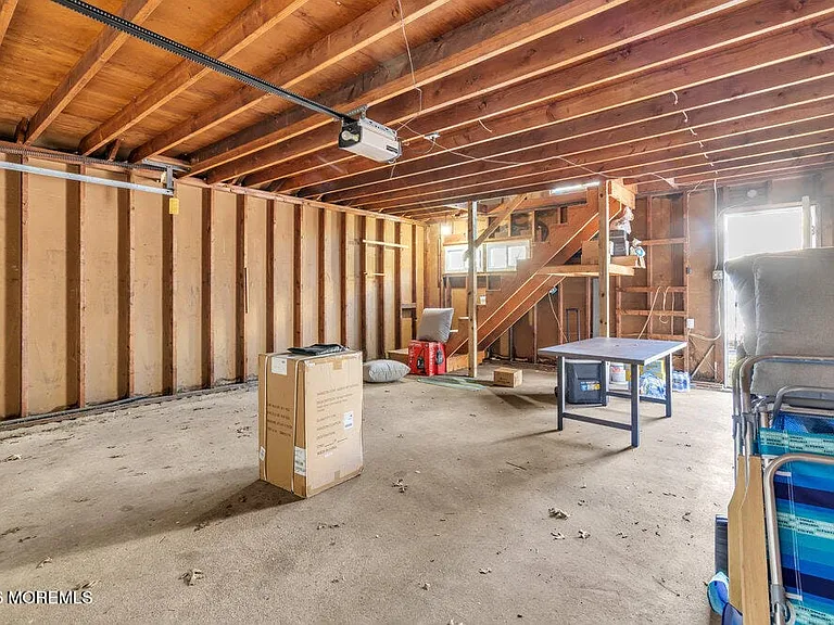 435 Norwood Ave — Photo 30