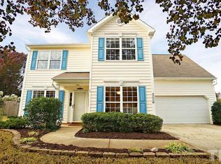 121 Ridge Lake Dr, Apex, NC 27539