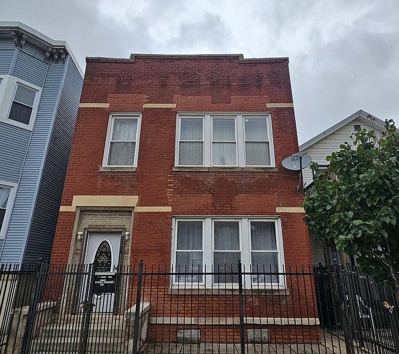 1st image of 2318 W Grand Ave