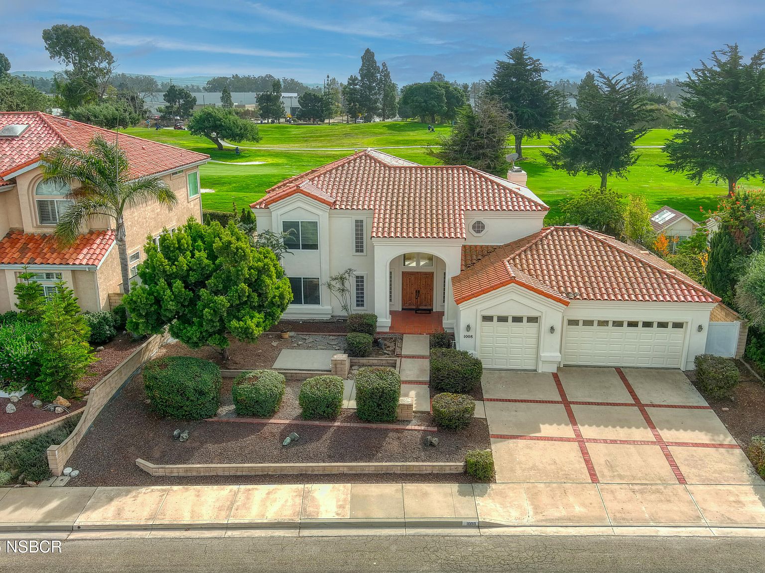 1008 Fairway Vista Dr