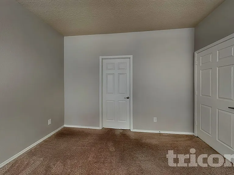2081 Camino Rincon SW — Photo 8