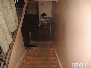 3rd image of 20815 Bardwell Ave