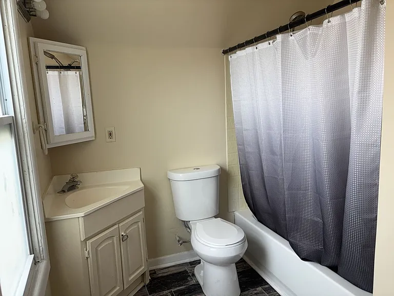 20547 Fuller Ave — Photo 9