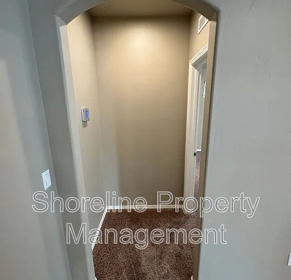 511 Diamond Lake St — Photo 24