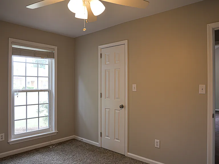 172 Brookhollow Dr — Photo 6