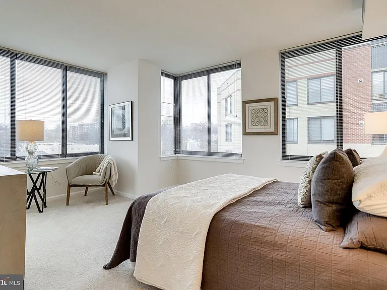 2220 Fairfax Dr #803 — Photo 27