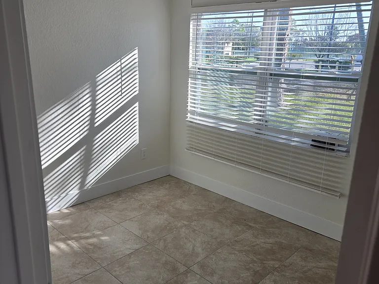8118 Macoma Dr NE — Photo 4