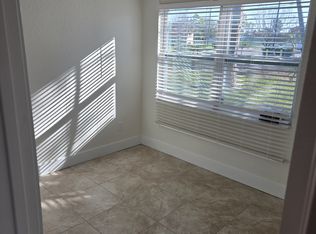 8118 Macoma Dr NE, Saint Petersburg, FL 33702