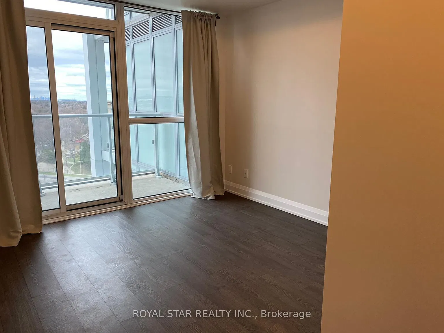 65 Speers Rd — Photo 3