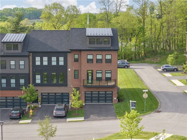 341 Azalea Dr, Venetia, PA 15367