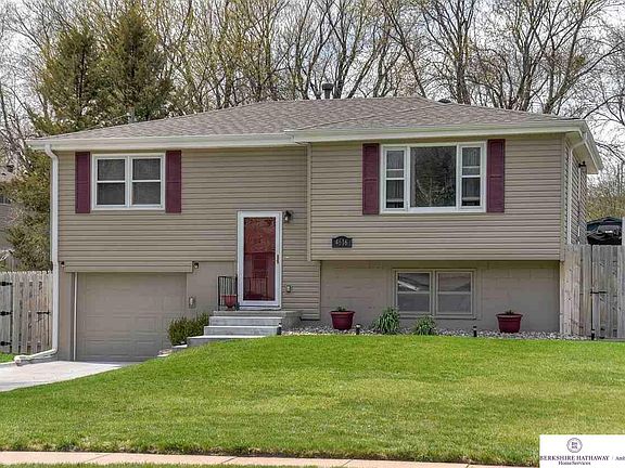 3rd image of 4616 Parkview Dr