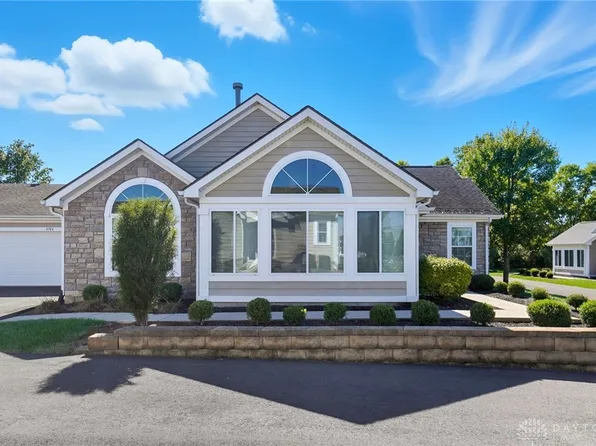 4704 Cobblestone Dr, Tipp City, OH 45371