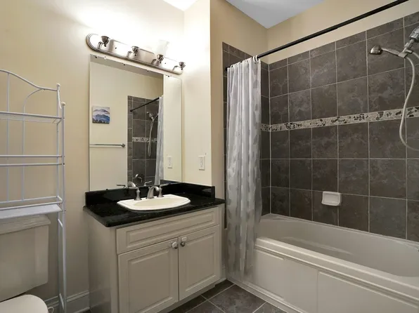 20 Avenue At Port Imperial image 24 of 45