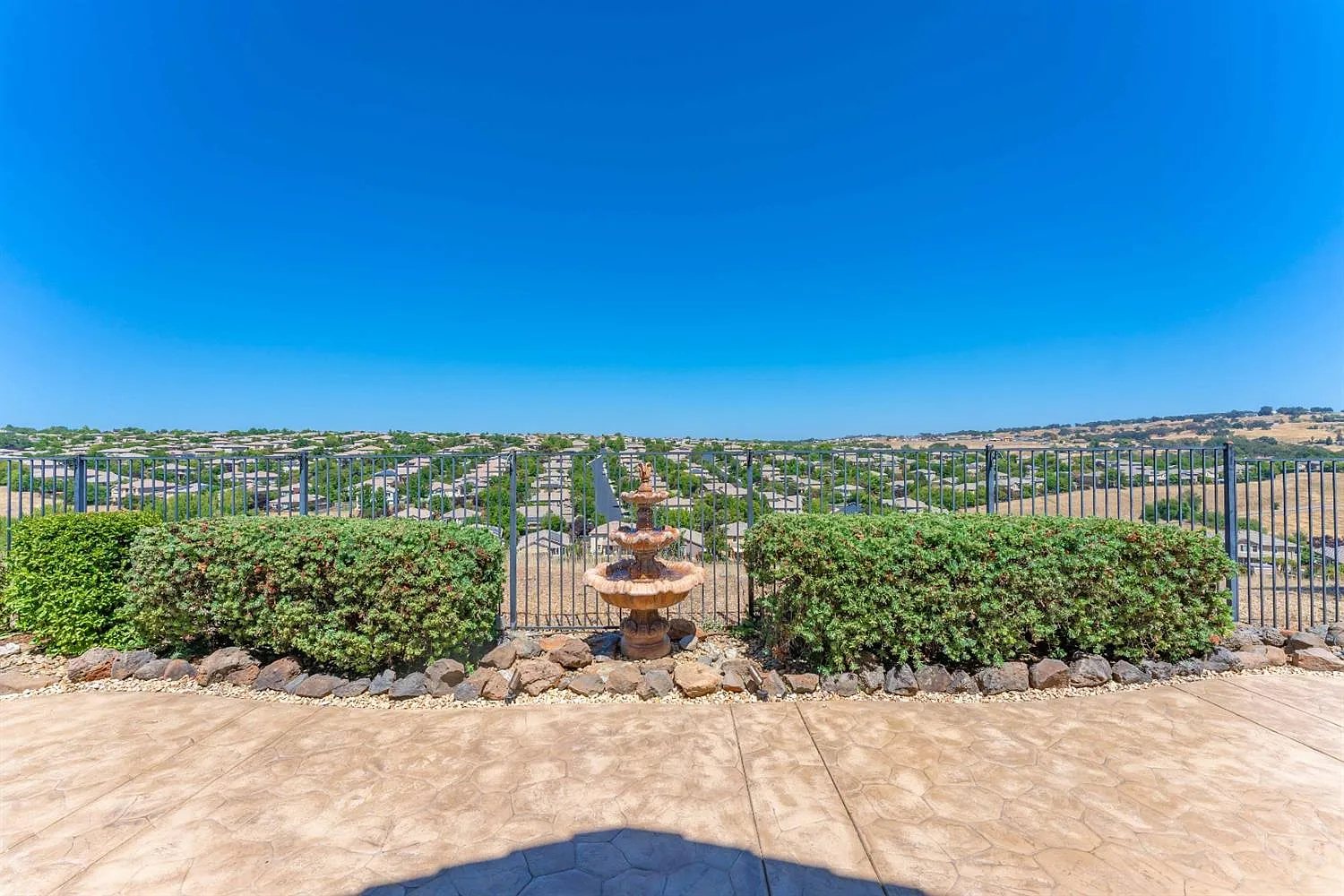 5061 Tesoro Way photo 1
