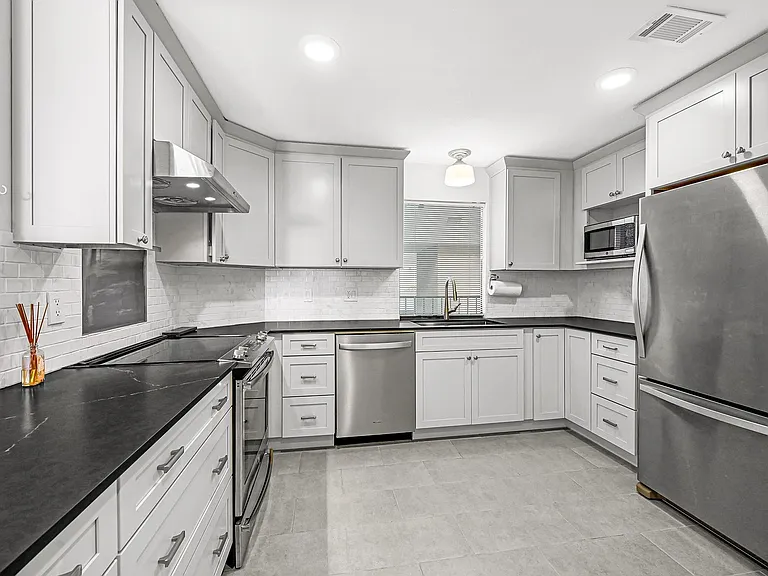 5200 Weslayan St #303 — Photo 6