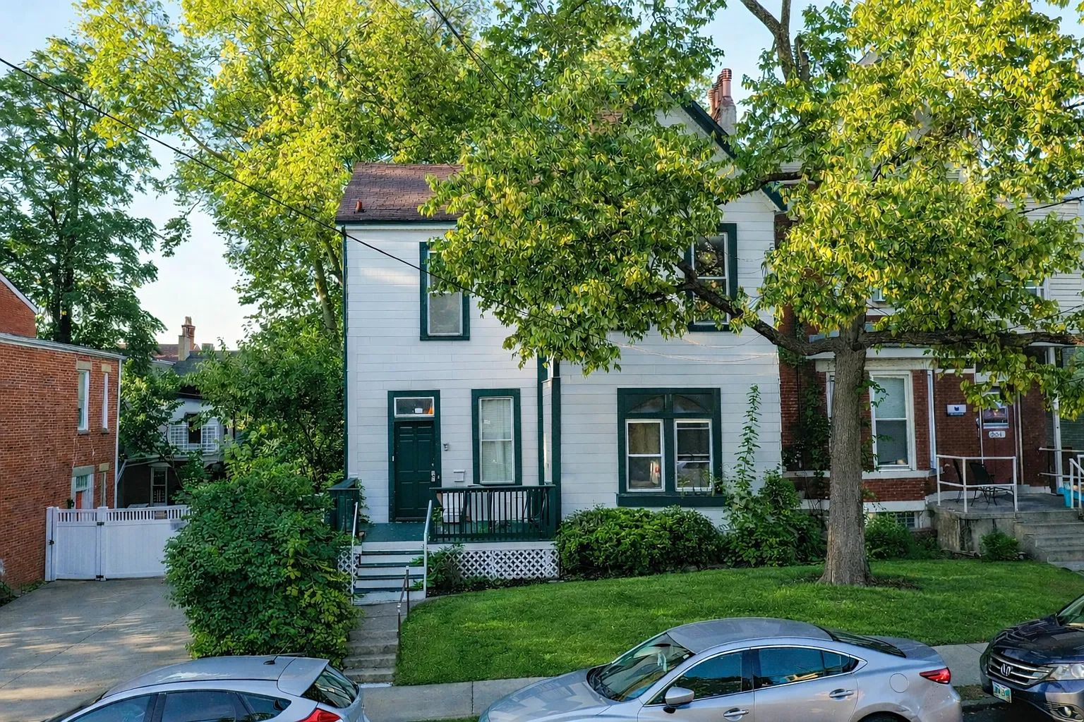 222 Oak St — Photo 4