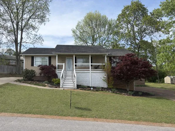 10115 Bear Trail Dr, Soddy Daisy, TN 37379