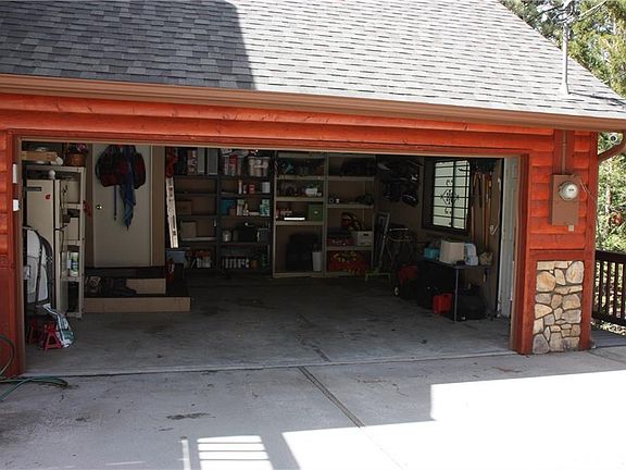 2nd image of 43653 Yosemite Dr