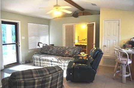 3rd image of 604 General Ledbetter Pl
