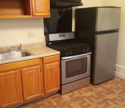 5th image of 596 Bergen Ave #1