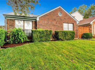 4234 Phoenix Dr, Carrollton, TX 75010