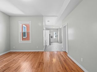 340 7th St #3, Jersey City, NJ 07302