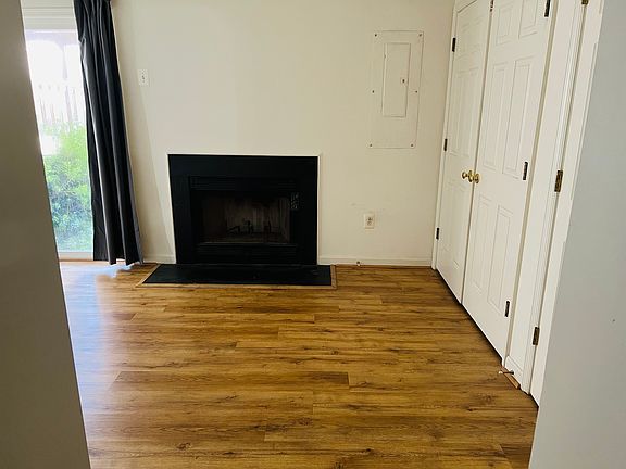 4th image of 9404 Lanae Ln