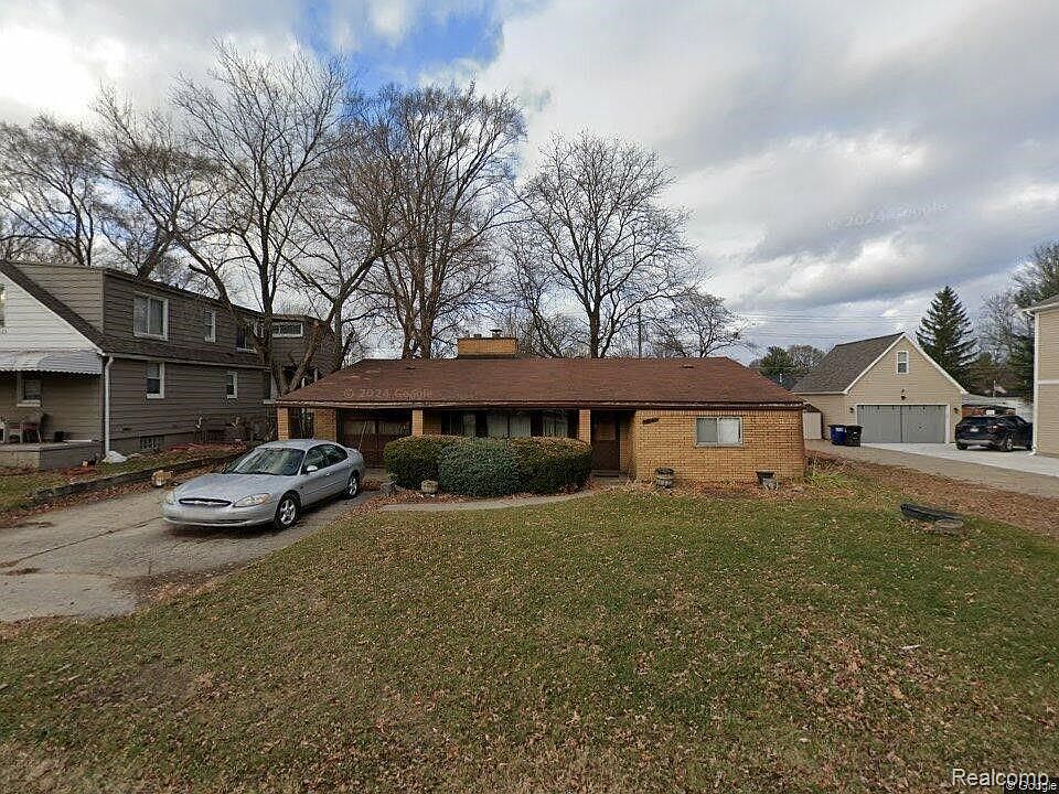 1st image of 35140 School St