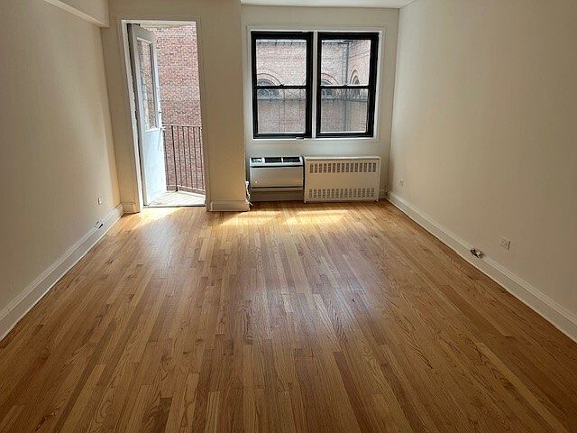 1st image of 77 W 15th St #304