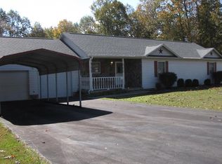 305 Country Roads Ests, Shady Spring, WV 25918