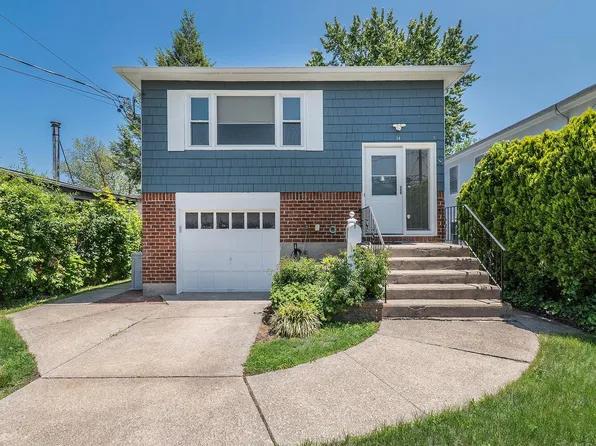 14 Marwood Road S, Port Washington, NY 11050