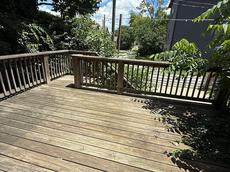 804 Lena St — Photo 23