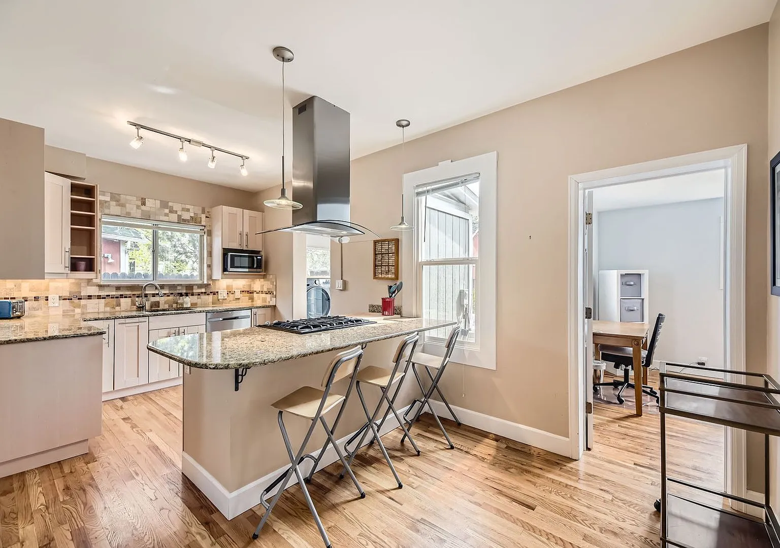 2BD, 1BA Half-Duplex in Platt Park with Oversized 2-Car Garage — Photo 3