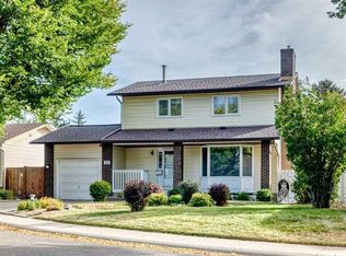 15 W Whitewood Bay NE, Calgary, AB T1Y 3N3