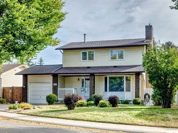 15 W Whitewood Bay NE, Calgary, AB T1Y 3N3
