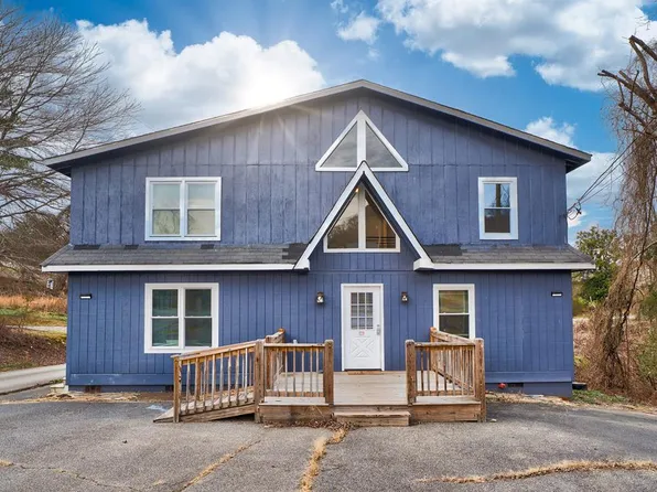 28 Weaver St, Mc Caysville, GA 30555