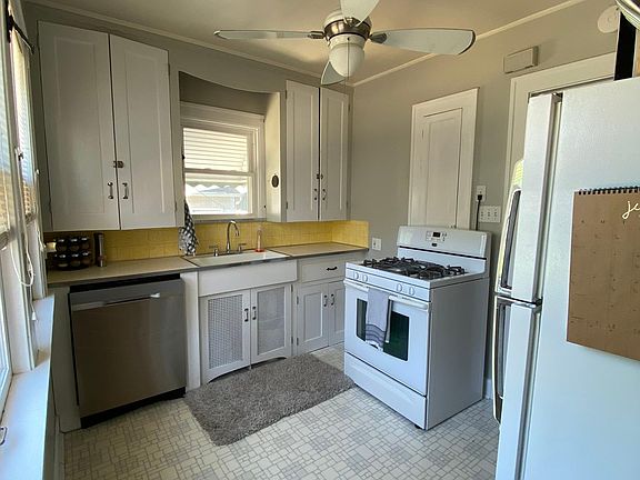 3rd image of 2036 Reveley Ave #1