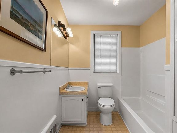 9th image of 7486 Stewarts Wharf Rd