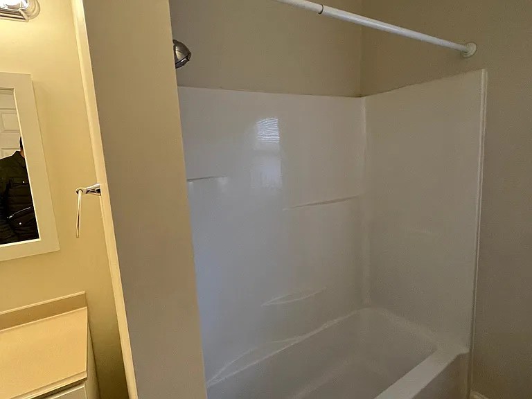 516 E Chestnut St #6 — Photo 7