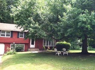 7 Castlewood Rd, Weatogue, CT 06089